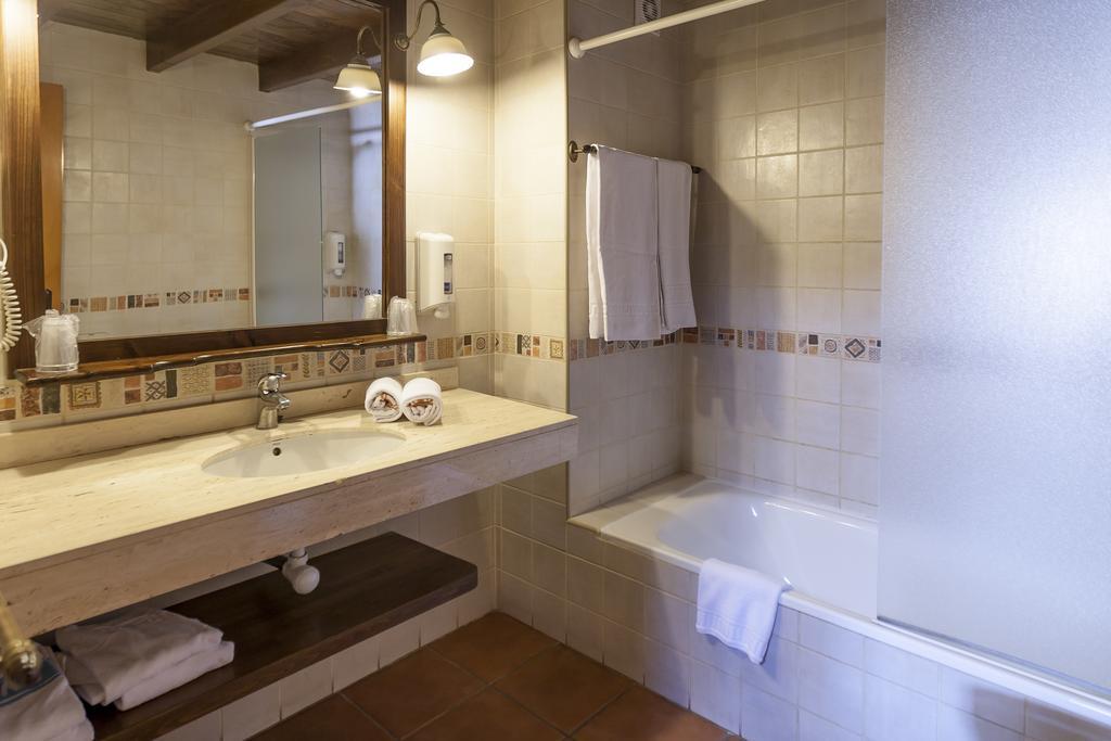 Hotel Fonda Merce Llivia Camera foto