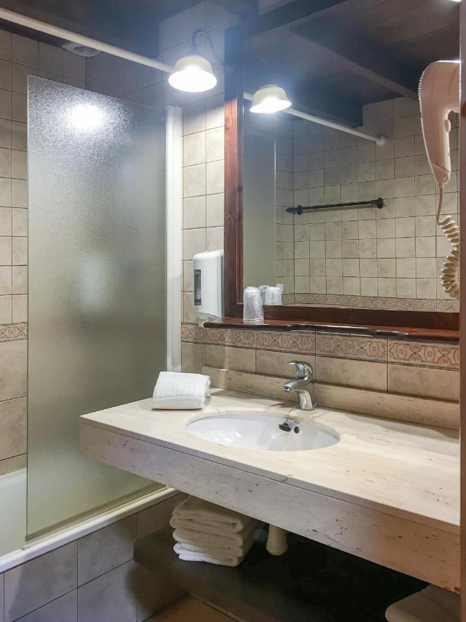 Hotel Fonda Merce Llivia Esterno foto