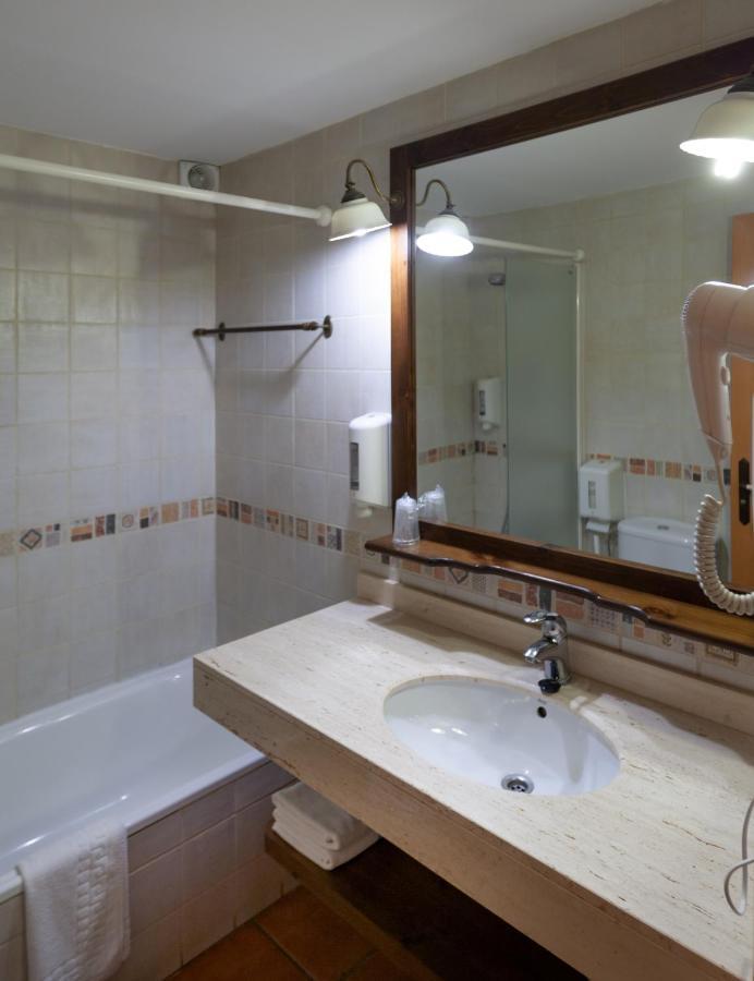 Hotel Fonda Merce Llivia Esterno foto