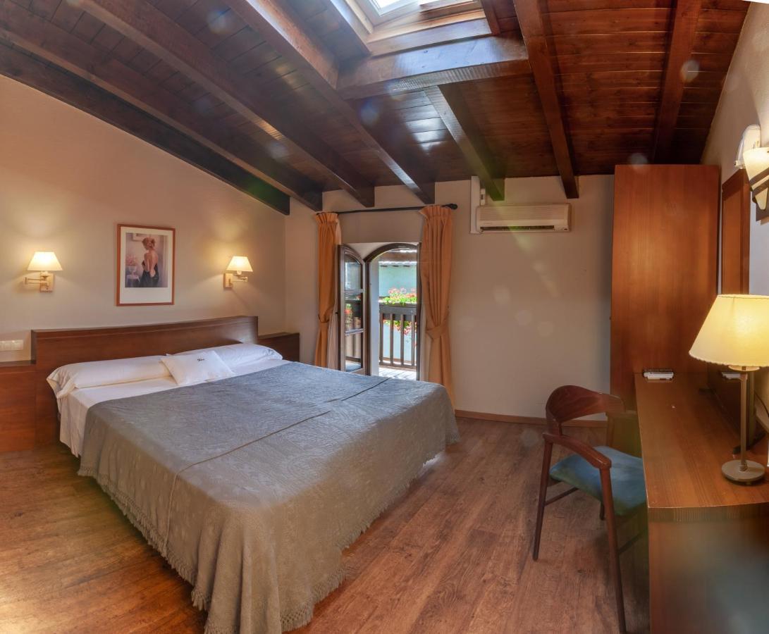 Hotel Fonda Merce Llivia Esterno foto