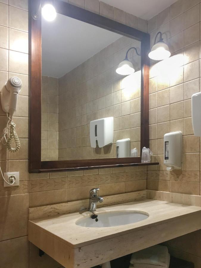 Hotel Fonda Merce Llivia Esterno foto
