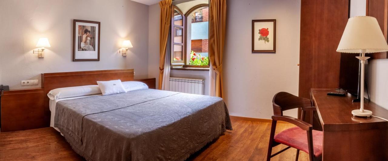 Hotel Fonda Merce Llivia Esterno foto